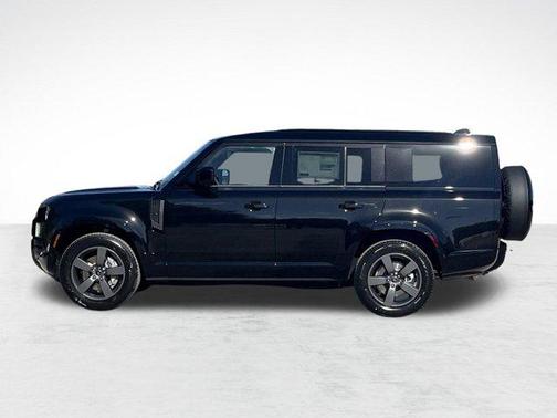 2025 Land Rover Defender 130 P400 X-Dynamic SE