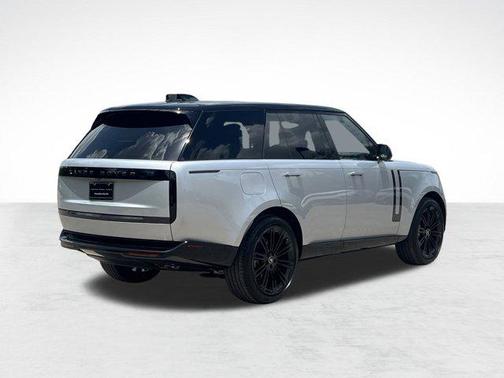 2025 Land Rover Range Rover P530 SE