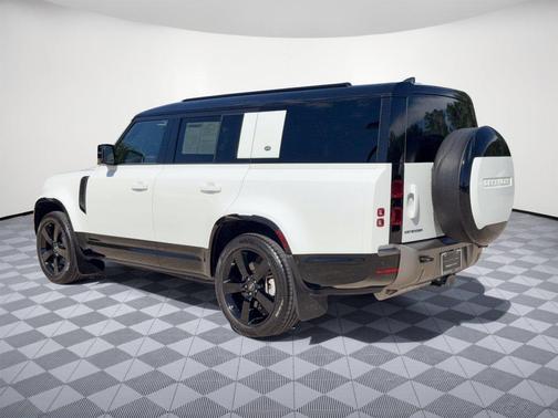 Fuji White 2024 Land Rover Defender 130 P400 X-Dynamic SE