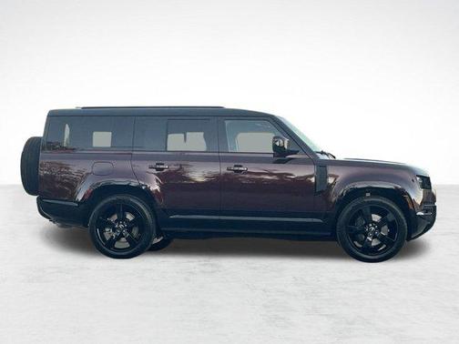 2025 Land Rover Defender 130 P400 X-Dynamic SE