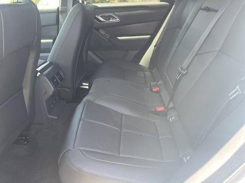 2026 Land Rover Range Rover Velar P250 SE R-Dynamic