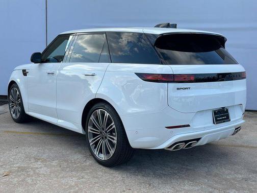2025 Land Rover Range Rover Sport SE