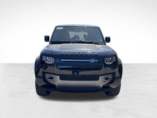 2025 Land Rover Defender 110 V8