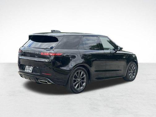 2024 Land Rover Range Rover Sport SE