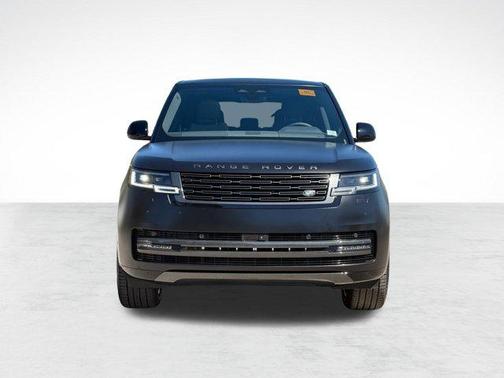 Obsidian Black SV Bespoke Ultra Metallic Satin 2026 Land Rover Range Rover P550e SE