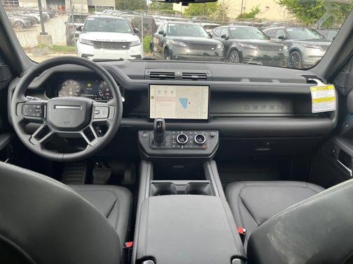 2025 Land Rover Defender 90 P400 X-Dynamic SE