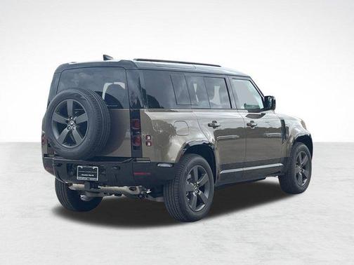 2025 Land Rover Defender 110 P400 X-Dynamic SE