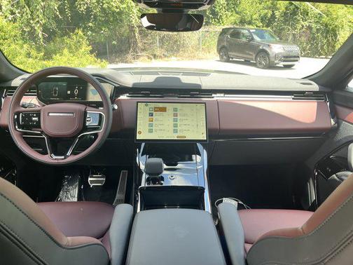 2025 Land Rover Range Rover Sport SE