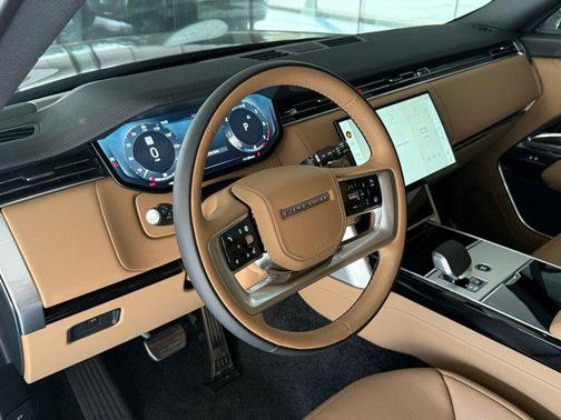 2026 Land Rover Range Rover P400 SE 7 Seat