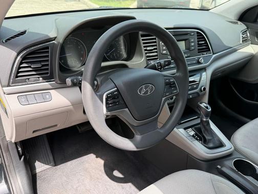 Phantom Black 2017 Hyundai ELANTRA SE