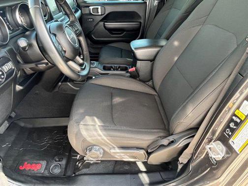 2021 Jeep Gladiator Sport S