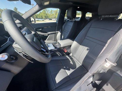 2025 Land Rover Range Rover Evoque Dynamic SE