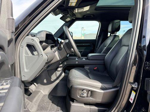 2025 Land Rover Defender 130 P400 S