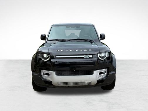 Santorini Black Metallic 2024 Land Rover Defender 110 P500 SE