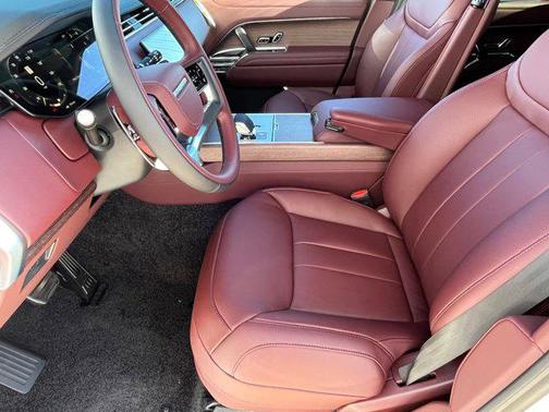 2026 Land Rover Range Rover P400 SE