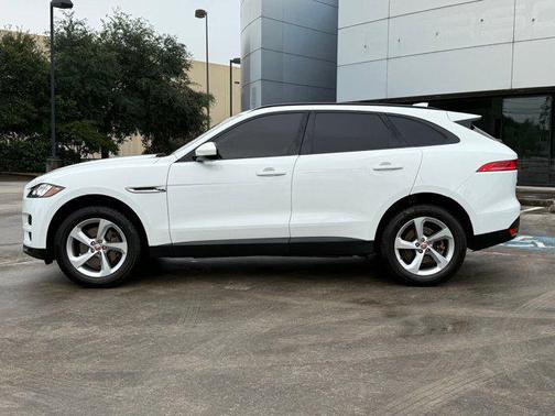 Fuji White 2018 Jaguar F-PACE 30t Premium