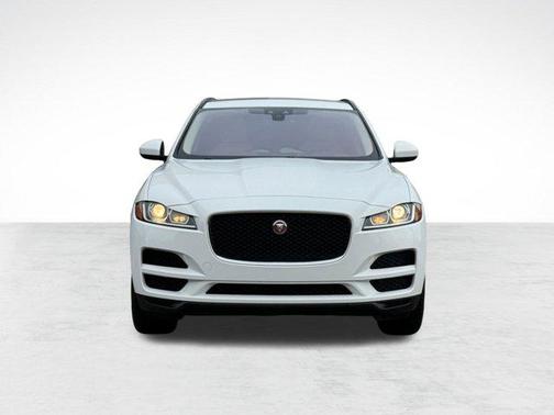 Fuji White 2018 Jaguar F-PACE 30t Premium