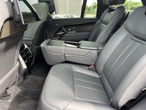 2023 Land Rover Range Rover SV