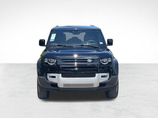 2025 Land Rover Defender 110 P300