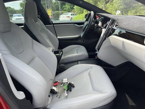 2016 Tesla Model S P90D