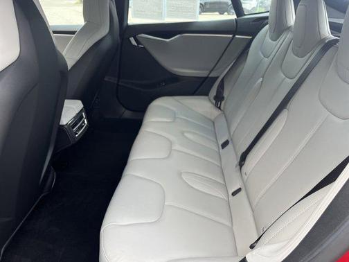 2016 Tesla Model S P90D