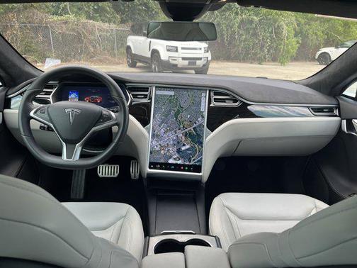 2016 Tesla Model S P90D