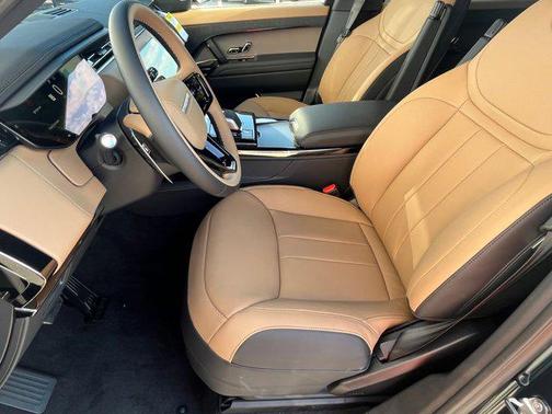 2025 Land Rover Range Rover Sport SE