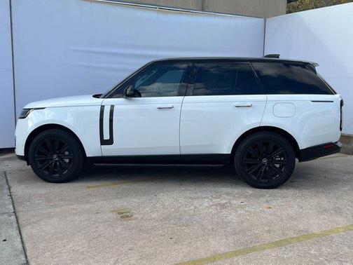 2025 Land Rover Range Rover P550e SE