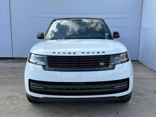 2025 Land Rover Range Rover P550e SE