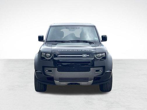 2025 Land Rover Defender 110 V8