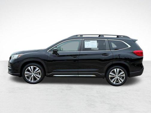 Crystal Black Silica 2022 Subaru Ascent Limited 7-Passenger