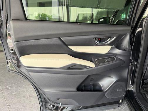 Crystal Black Silica 2022 Subaru Ascent Limited 7-Passenger