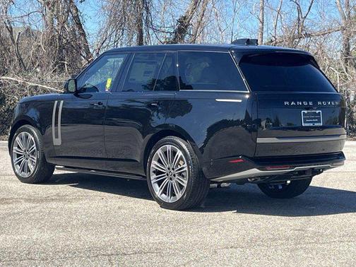 2025 Land Rover Range Rover P530 SE