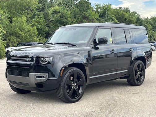 2025 Land Rover Defender V8