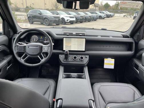 2025 Land Rover Defender 110 P400 X-Dynamic SE