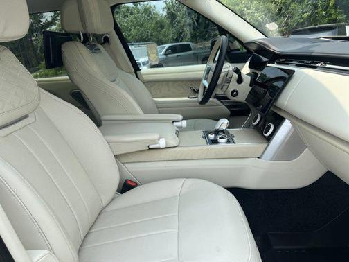 2023 Land Rover Range Rover SV