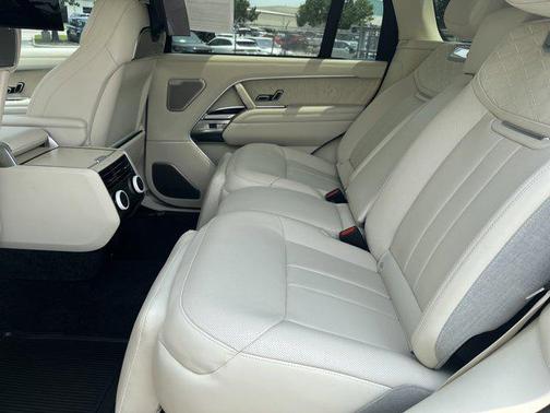 2023 Land Rover Range Rover SV