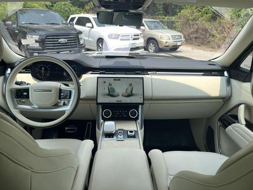 2023 Land Rover Range Rover SV