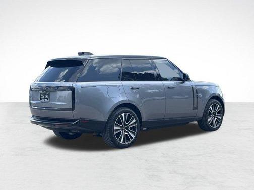 2025 Land Rover Range Rover P550e Autobiography