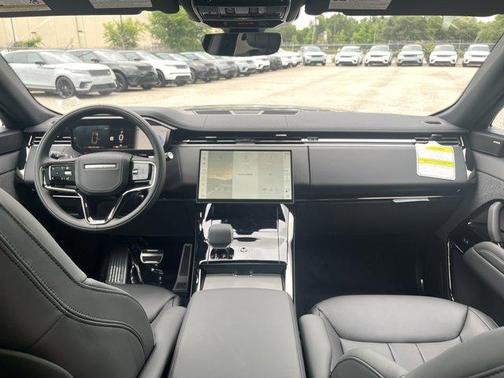 2025 Land Rover Range Rover Sport SE