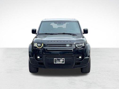 2022 Land Rover Defender V8