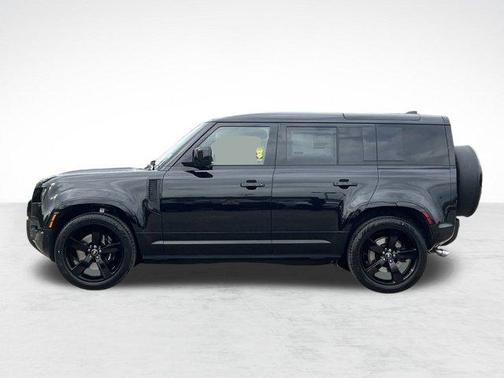 2025 Land Rover Defender 110 V8