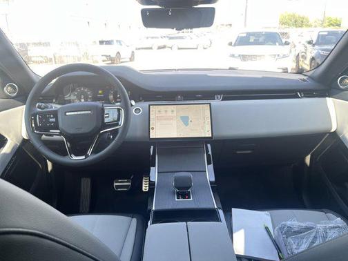 2026 Land Rover Range Rover Evoque Dynamic SE