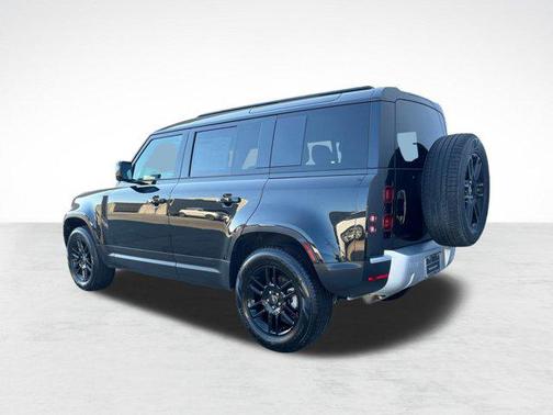 2025 Land Rover Defender 110 P300