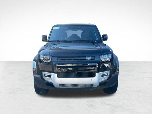 2025 Land Rover Defender 110 P300