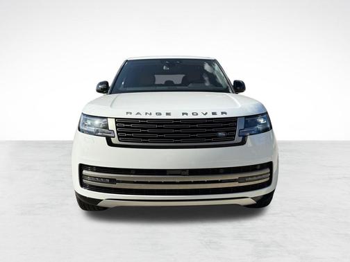 Fuji White 2026 Land Rover Range Rover P400 SE 7 Seat