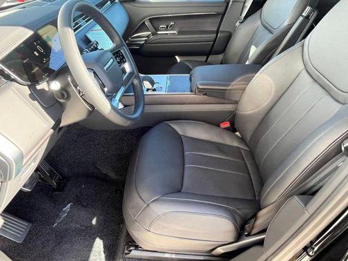 2026 Land Rover Range Rover P530 SE 7 Seat