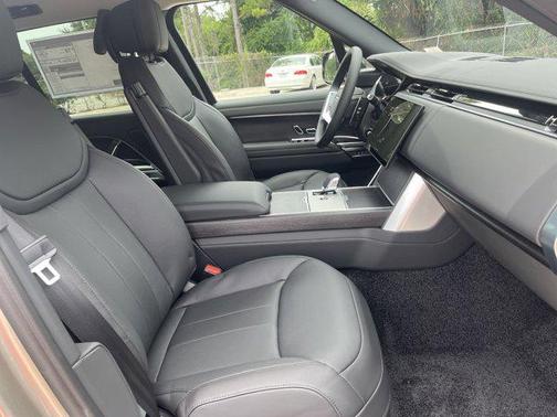 2025 Land Rover Range Rover P530 SE