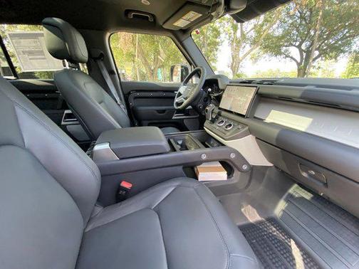 2024 Land Rover Defender 130 P300 S