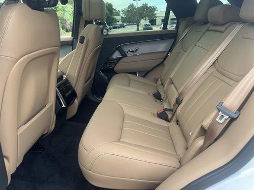 2025 Land Rover Range Rover Sport SE